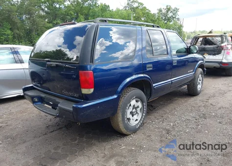 2002 Chevrolet Blazer из США, поврежденный, VIN 1GNDT13W42K137102
